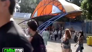 Самцы пикапнули на улице смазливую сучку